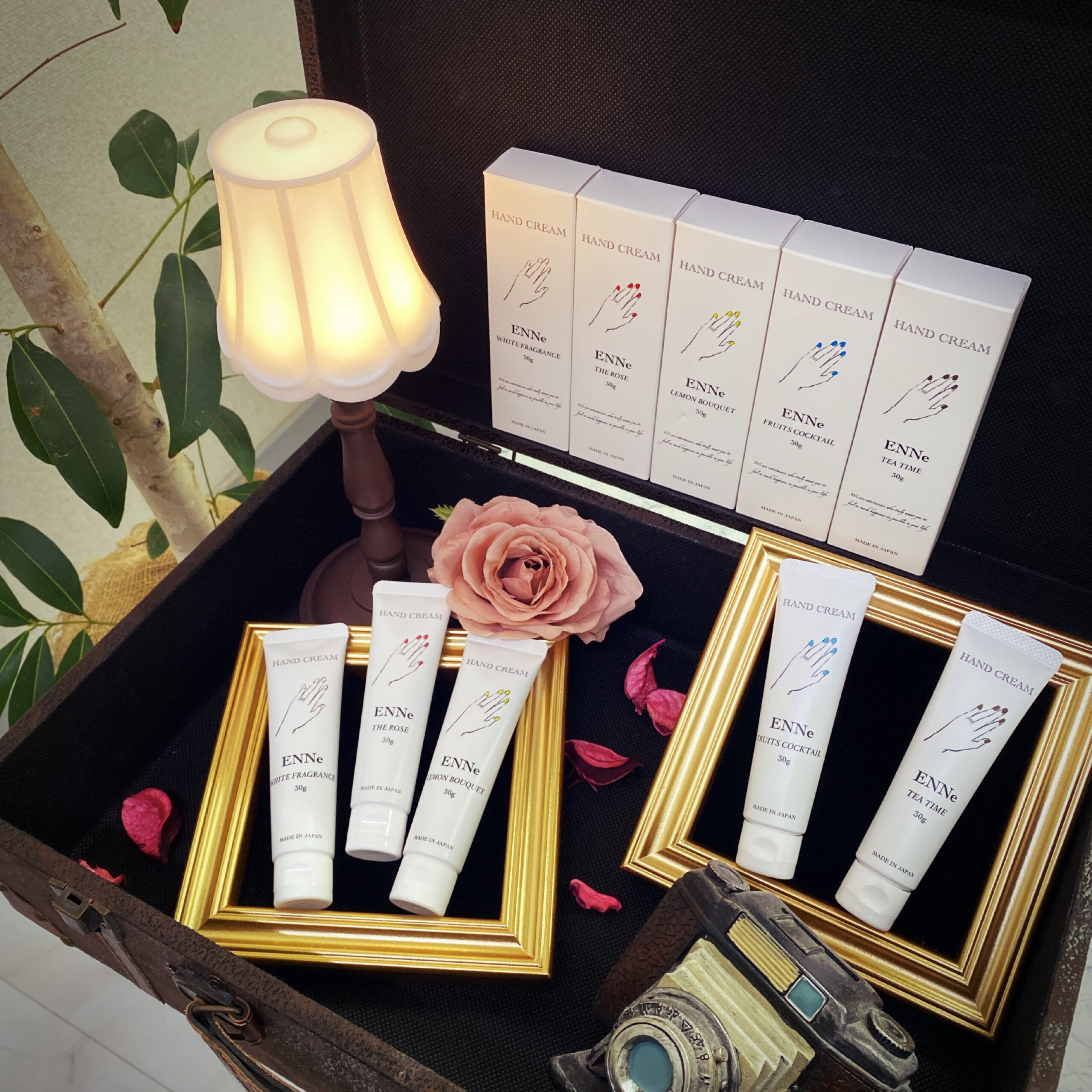 Atelier ENNeの店頭ディスプレイ写真